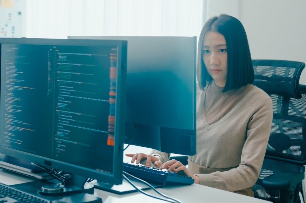不懂技術也能完勝！軟體委託開發契約的終極指南